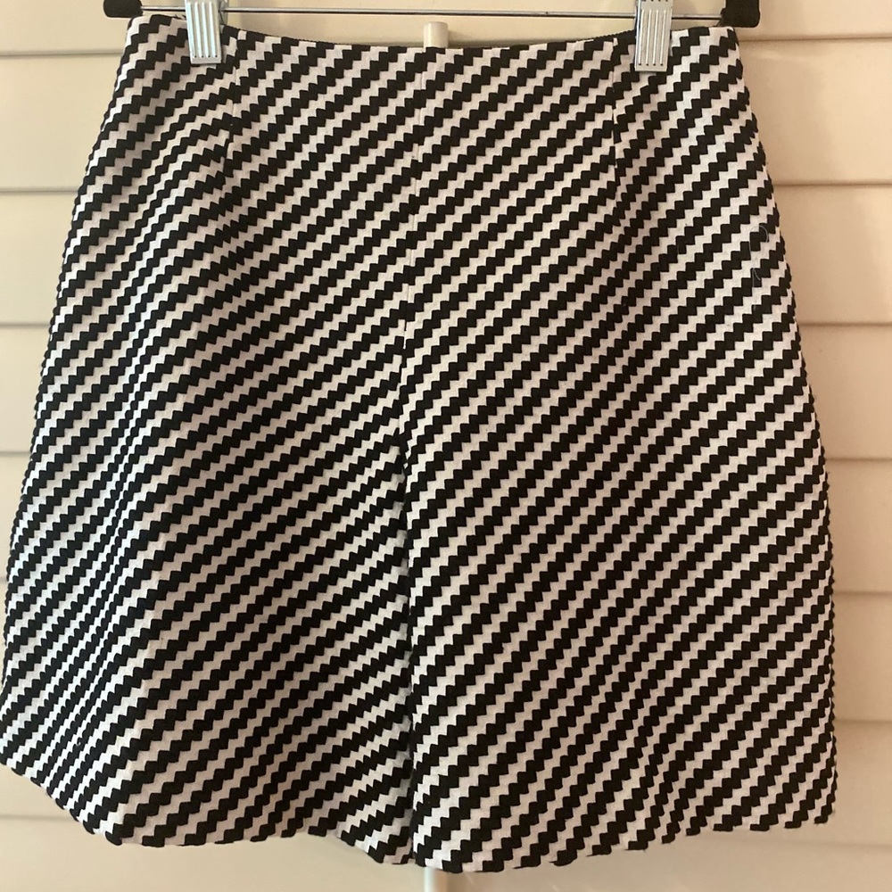 Carmen Black & White Shorts